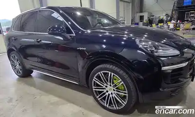 Porsche Cayenne, 2015, 185 886 км