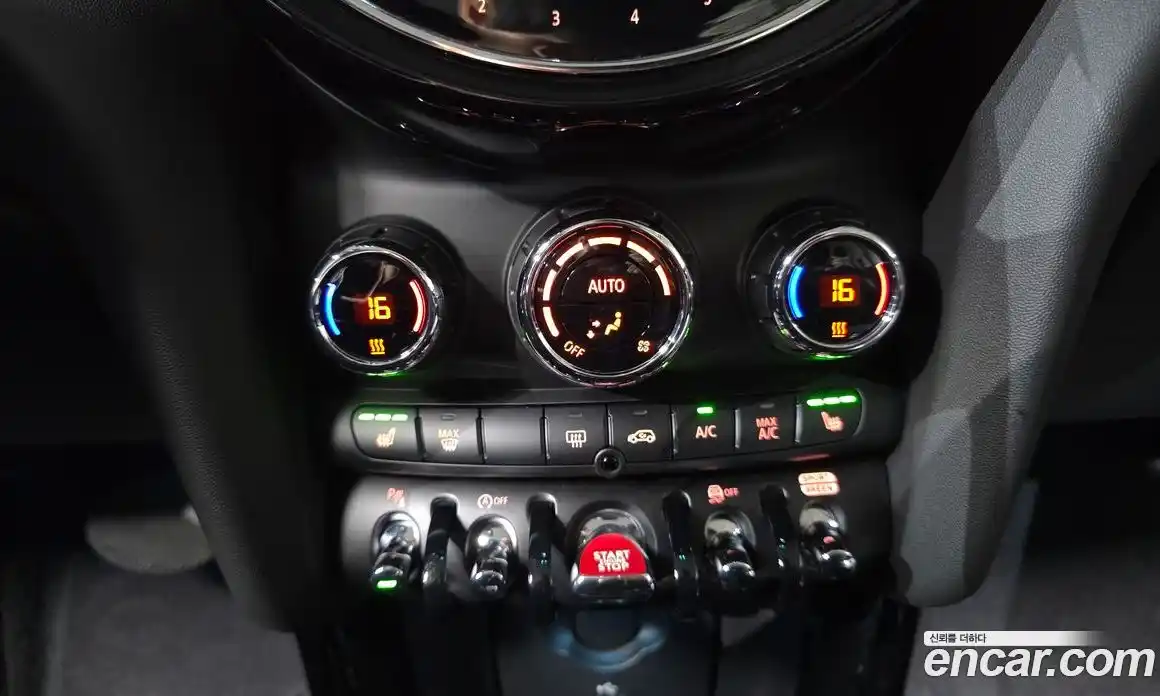 Mini Cooper 2024 1.5 автомат (гидро), фото 26