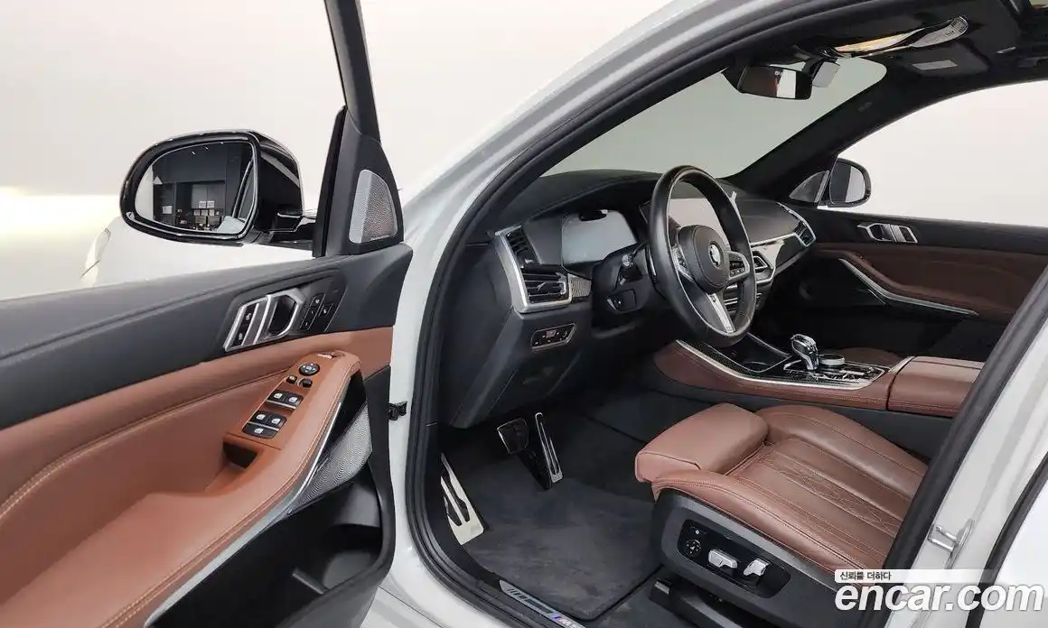 BMW X5 2022 4.4 автомат (гидро), фото 13