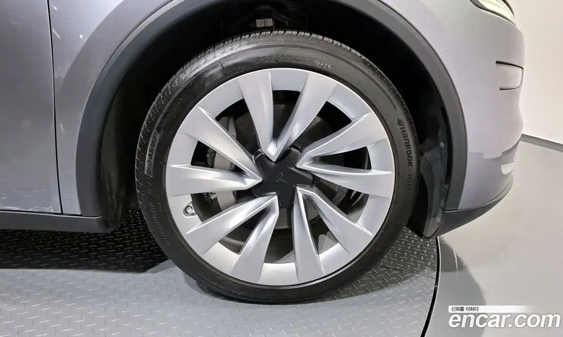 Tesla Model Y 2025 0.2 гидро, фото 6