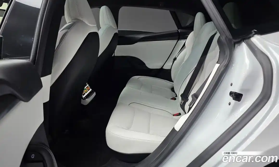 Tesla Model S 2024 0.3 гидро, фото 12