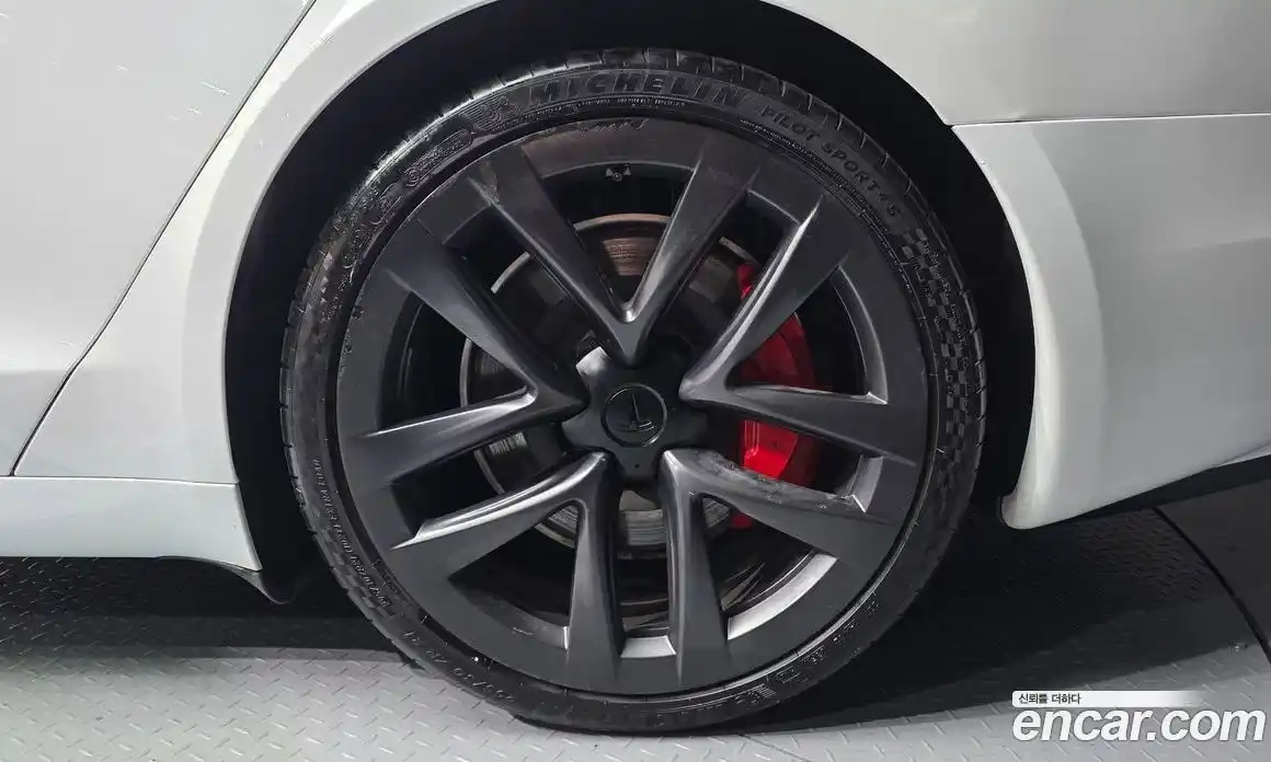 Tesla Model S 2024 0.3 гидро, фото 5