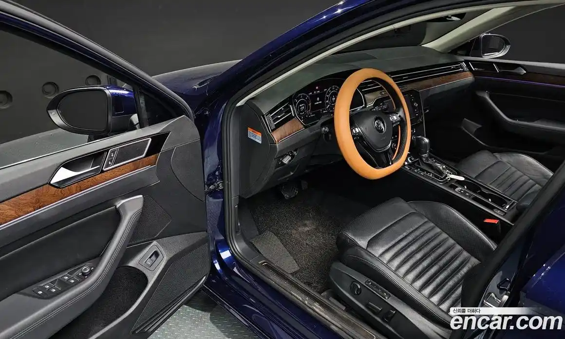 Volkswagen Passat 2018 2.0 автомат (гидро), фото 13