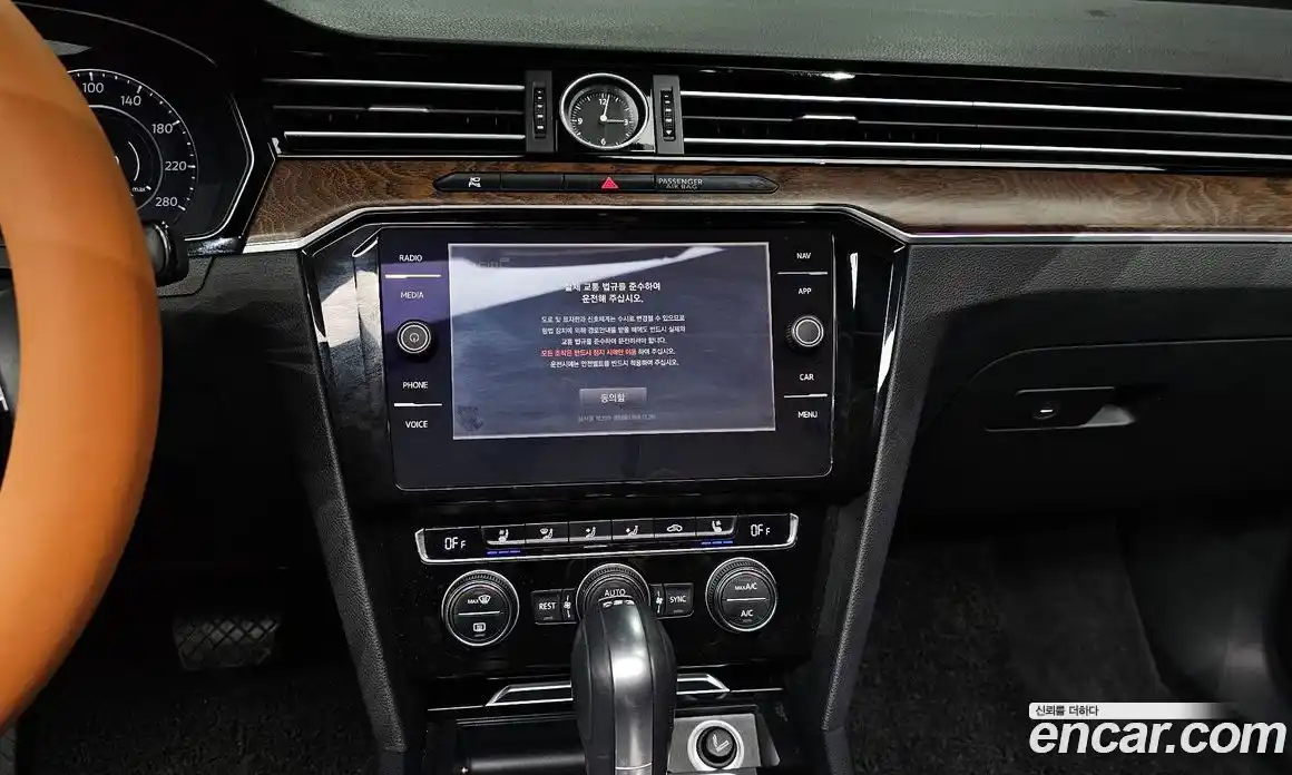 Volkswagen Passat 2018 2.0 автомат (гидро), фото 20