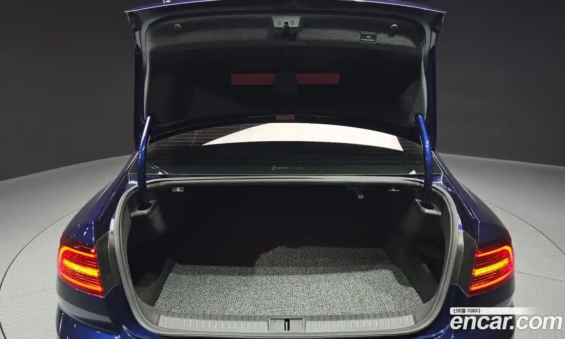 Volkswagen Passat 2018 2.0 автомат (гидро), фото 26