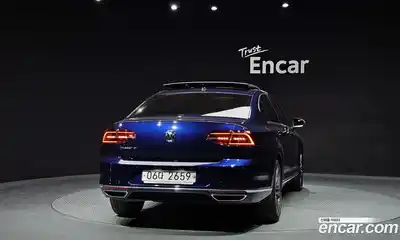 Volkswagen Passat 2018 2.0 автомат (гидро), миниатюра 4