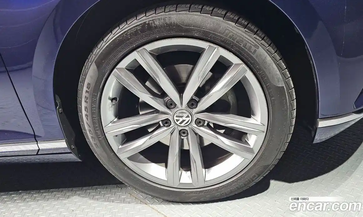 Volkswagen Passat 2018 2.0 автомат (гидро), фото 7