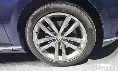 Volkswagen Passat 2018 2.0 автомат (гидро), миниатюра 7