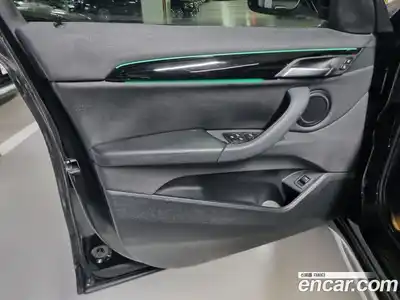 BMW X1 2022 2.0 автомат (гидро), миниатюра 11