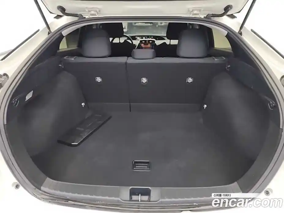 Toyota Prius 2017 1.8 гидро, фото 18
