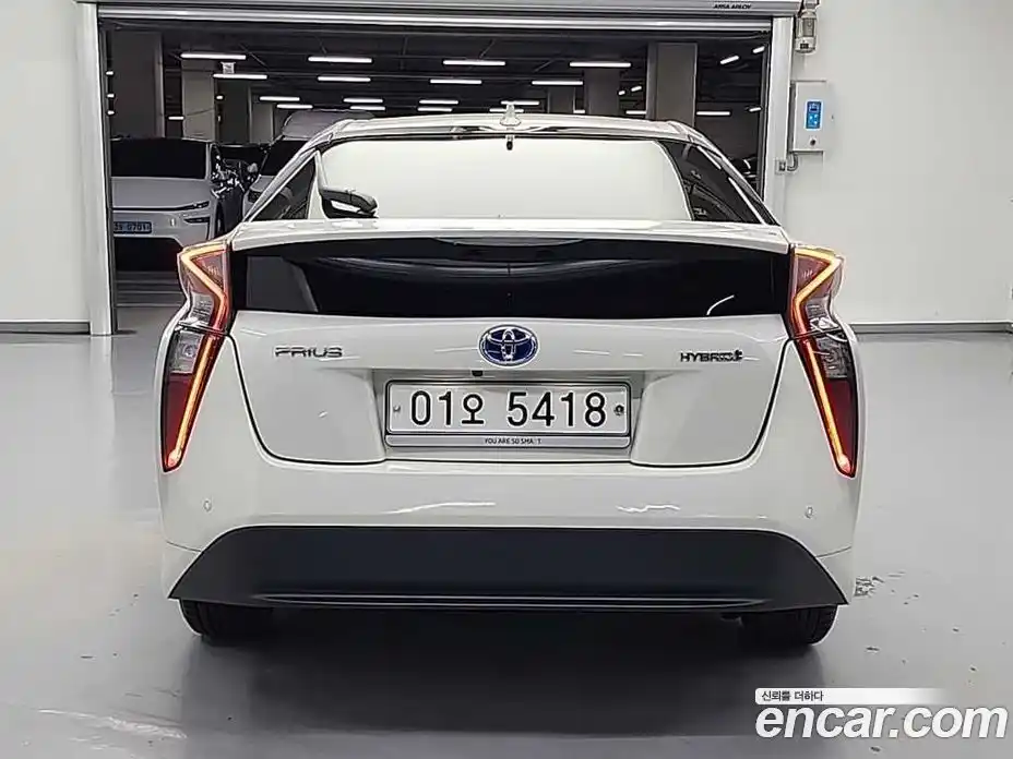 Toyota Prius 2017 1.8 гидро, фото 4