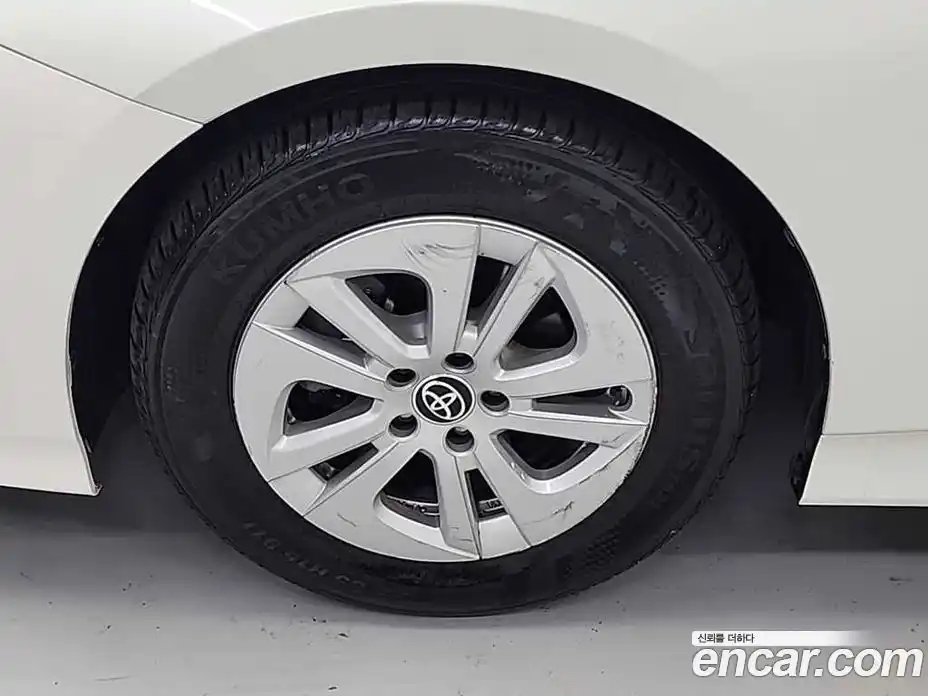 Toyota Prius 2017 1.8 гидро, фото 5