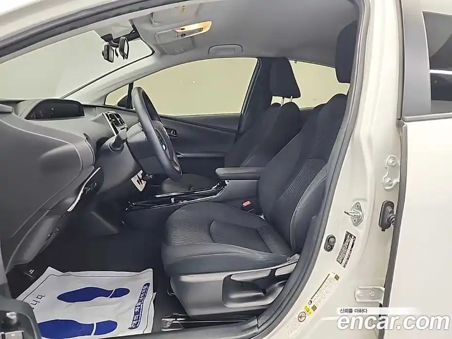 Toyota Prius 2017 1.8 гидро, фото 10