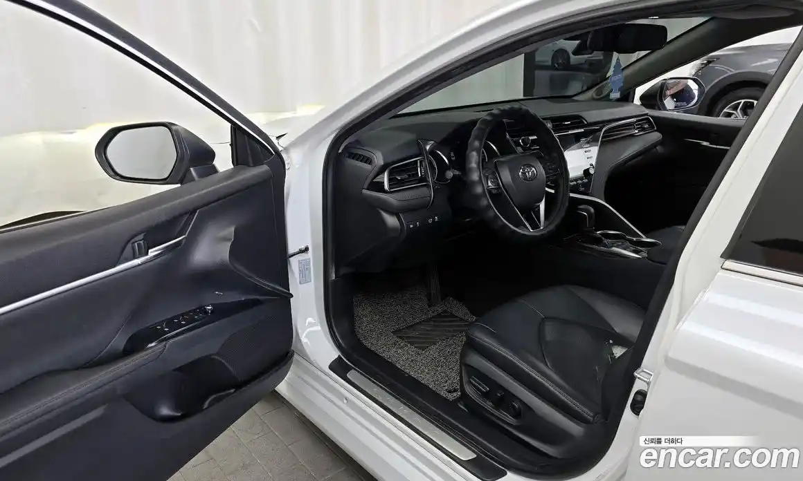 Toyota Camry 2019 2.5 гидро, фото 13