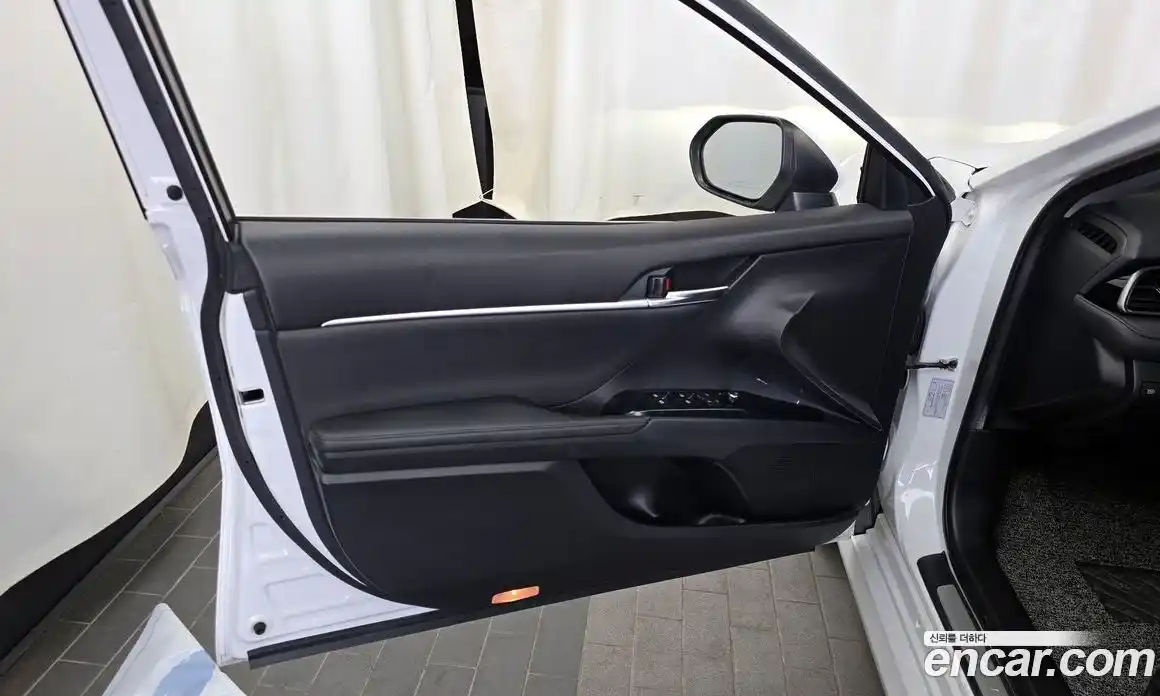 Toyota Camry 2019 2.5 гидро, фото 14