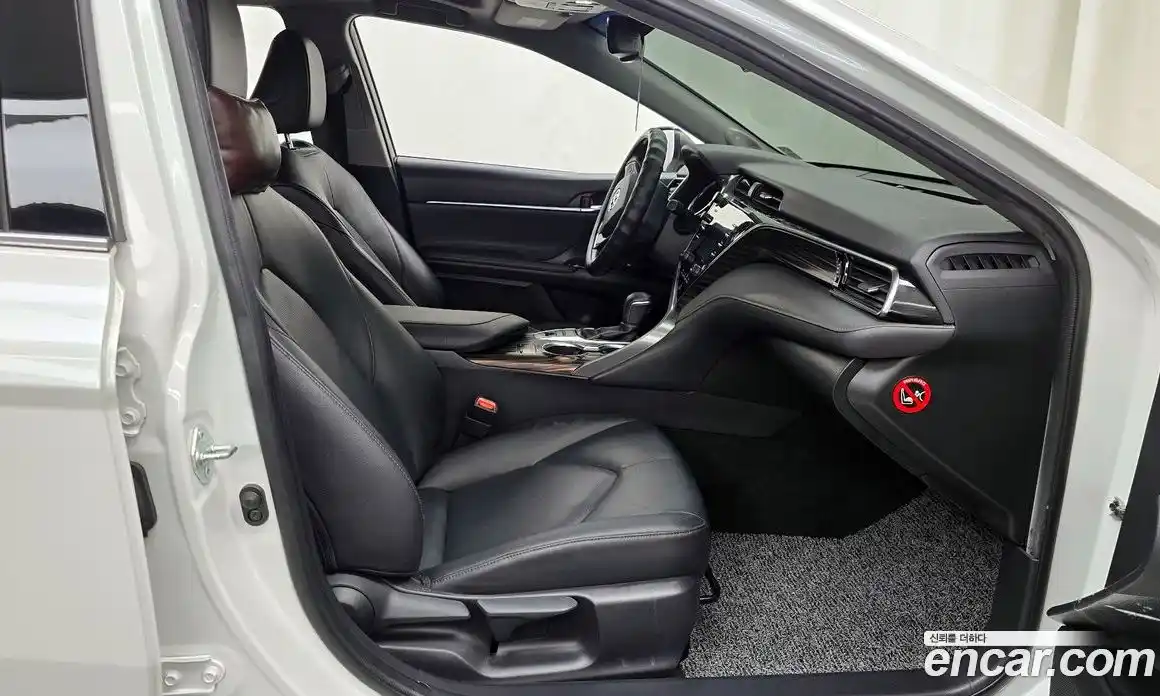Toyota Camry 2019 2.5 гидро, фото 17