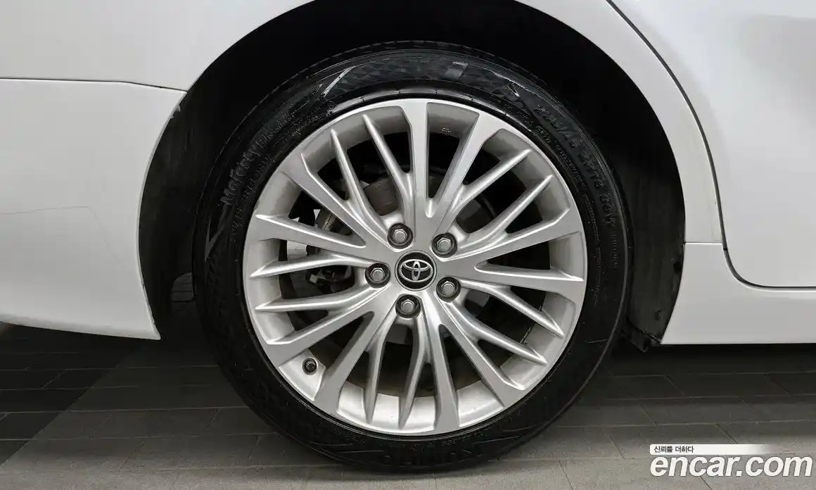 Toyota Camry 2019 2.5 гидро, фото 5