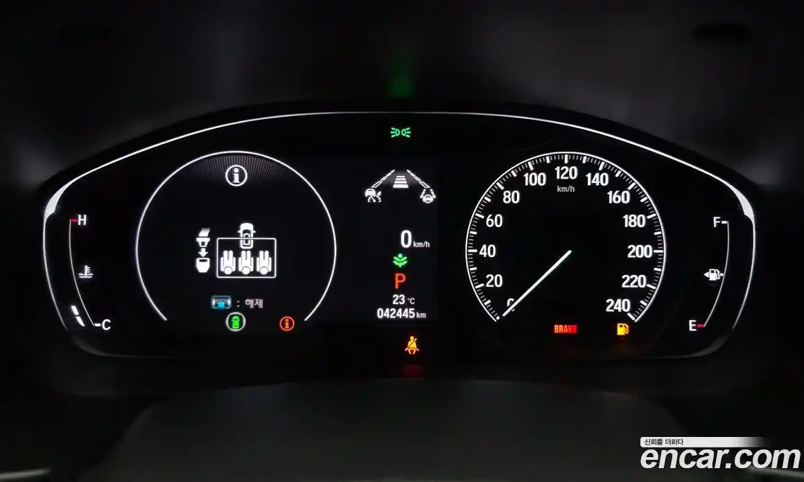 Honda Accord 2021 1.5 автомат (гидро), фото 11