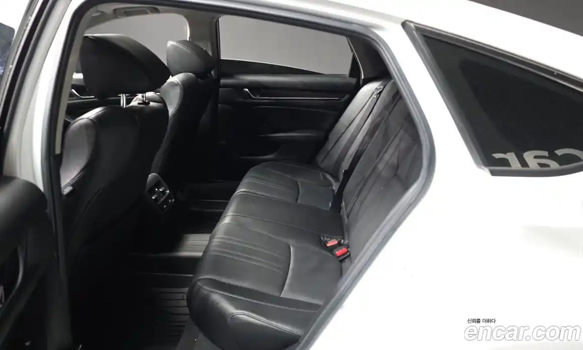 Honda Accord 2021 1.5 автомат (гидро), фото 16