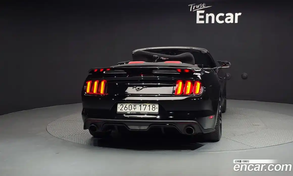 Ford Mustang 2017 2.3 автомат (гидро), фото 4
