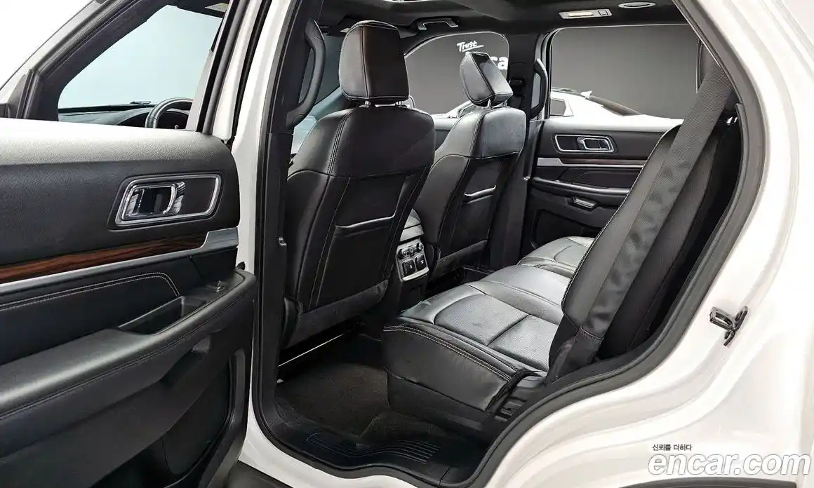 Ford Explorer 2018 2.3 автомат (гидро), фото 17
