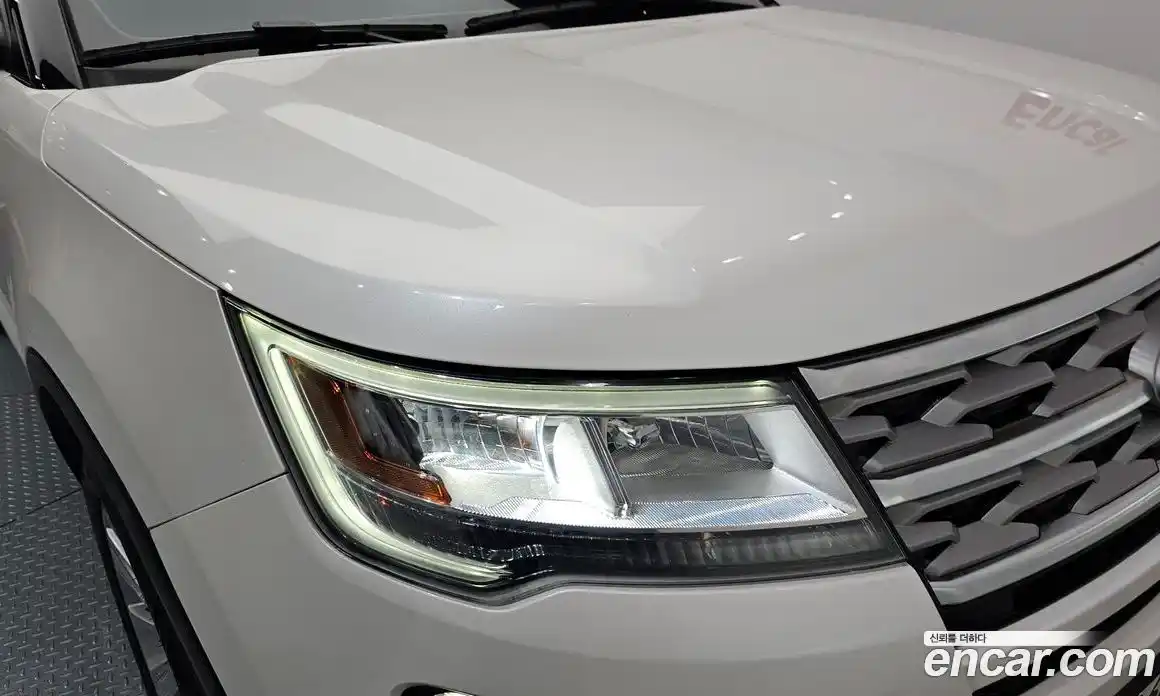 Ford Explorer 2018 2.3 автомат (гидро), фото 8