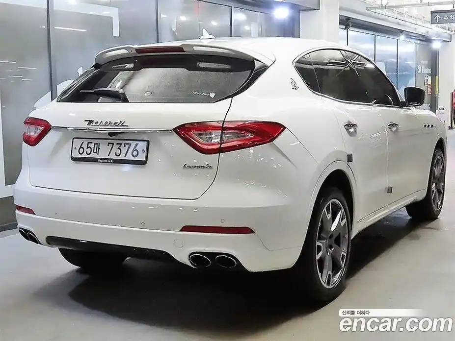 Maserati Levante 2017 3.0 гидро, фото 4