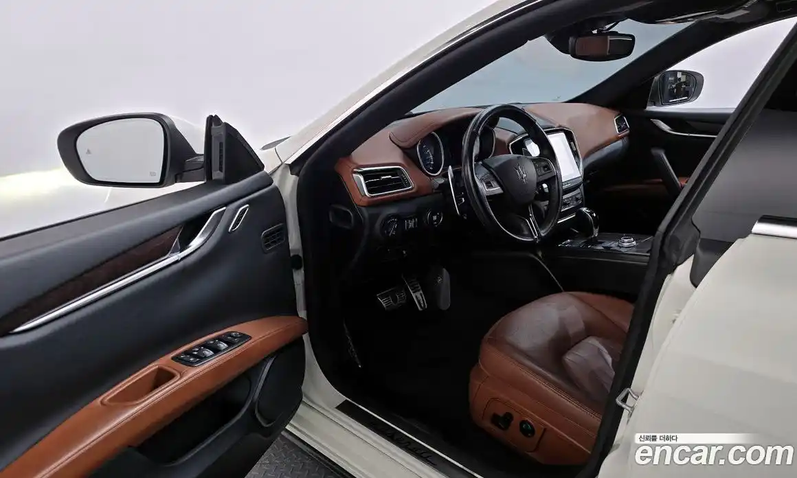 Maserati Ghibli 2017 3.0 гидро, фото 13