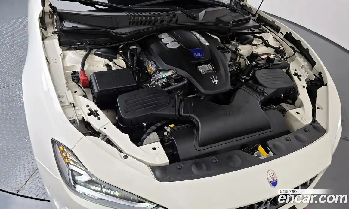 Maserati Ghibli 2017 3.0 гидро, фото 6