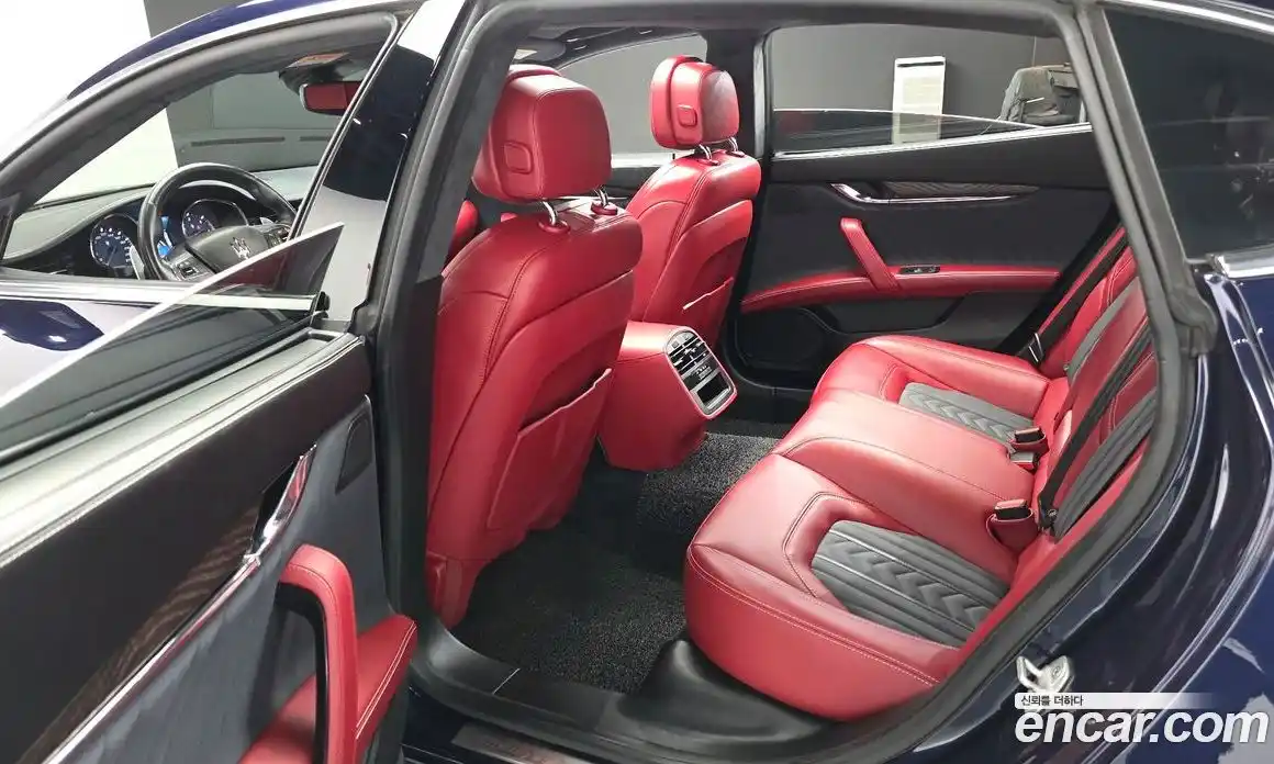 Maserati Quattroporte 2019 3.0 гидро, фото 12