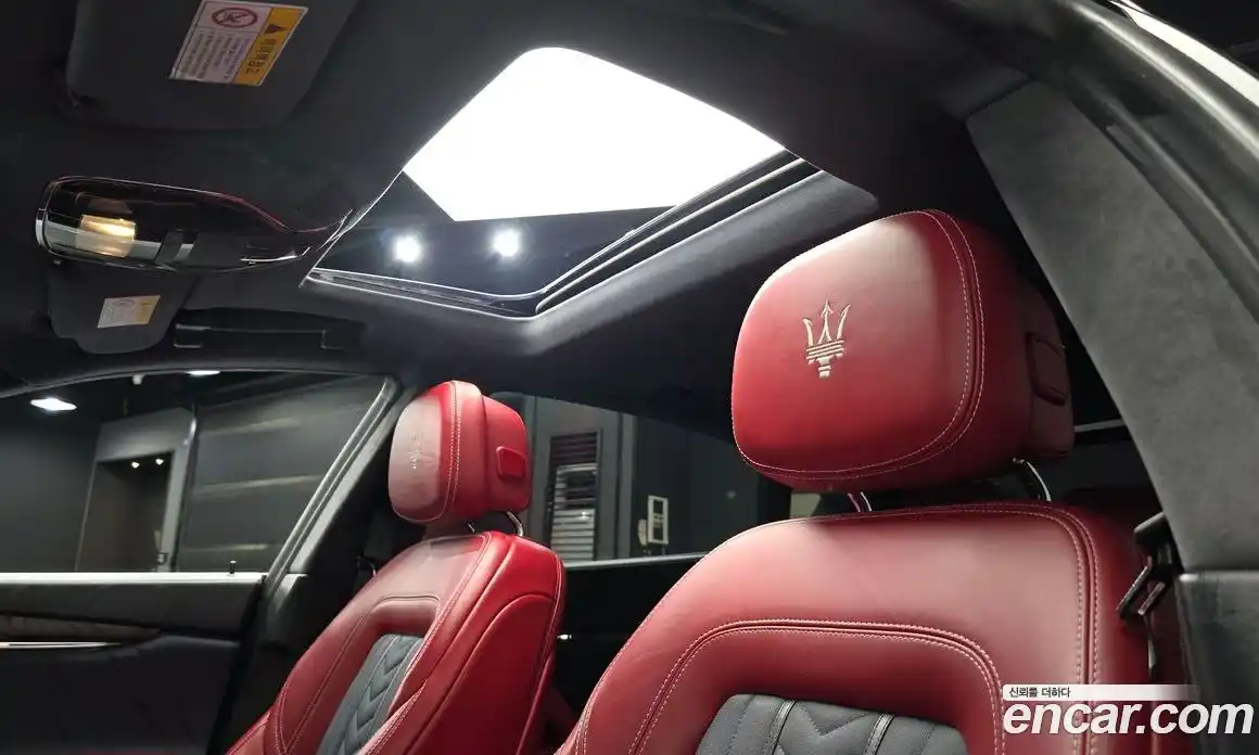 Maserati Quattroporte 2019 3.0 гидро, фото 18