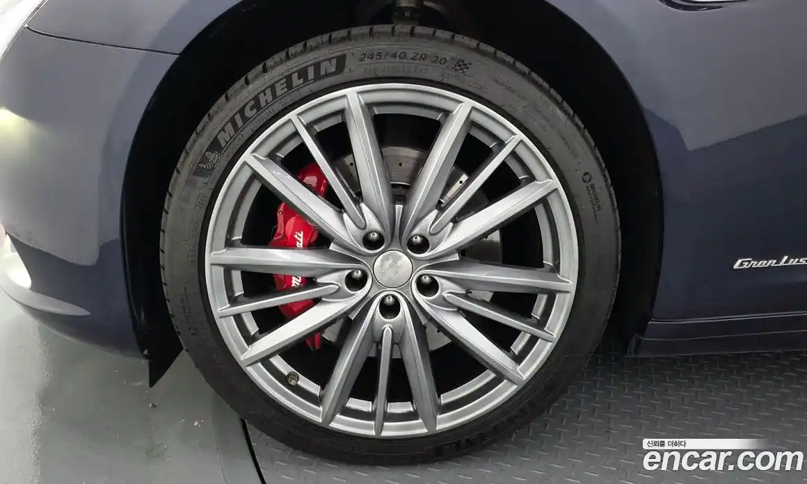 Maserati Quattroporte 2019 3.0 гидро, фото 5