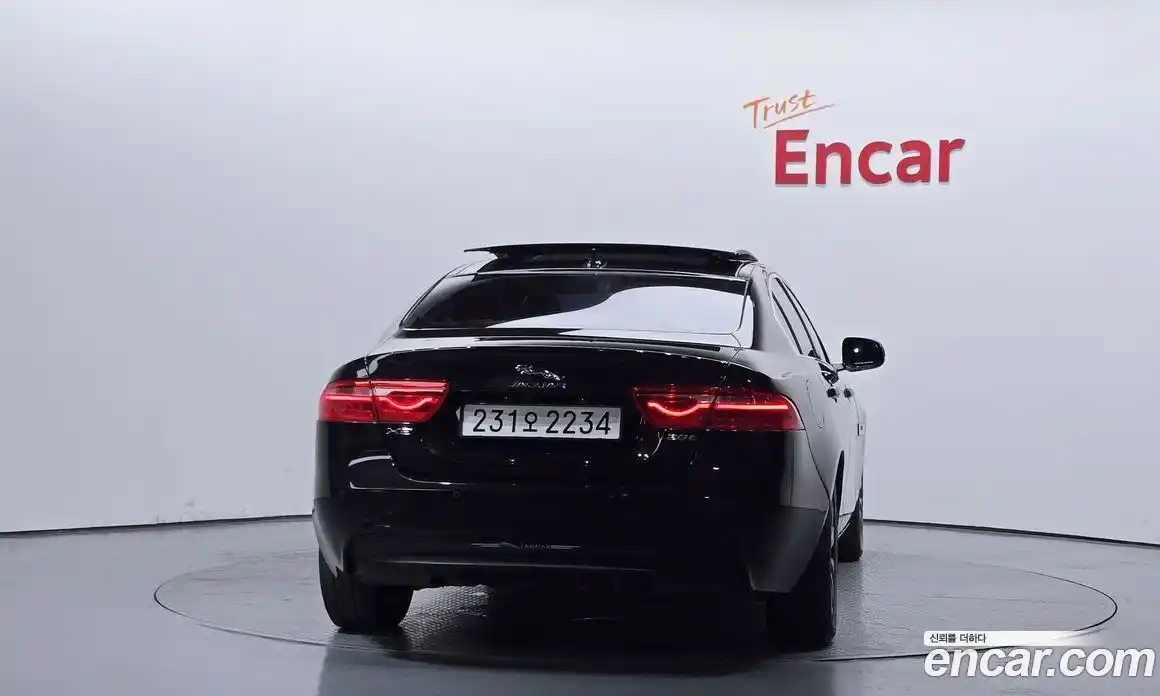 Jaguar XE 2016 2.0 гидро, фото 4