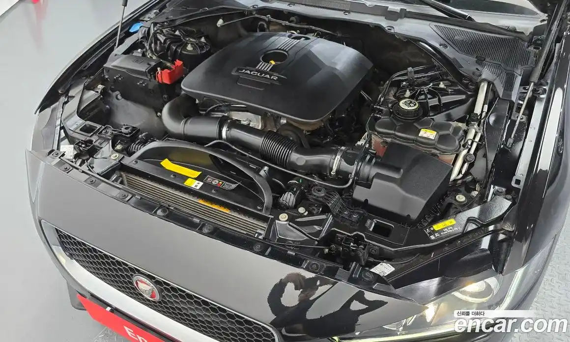 Jaguar XE 2016 2.0 гидро, фото 6