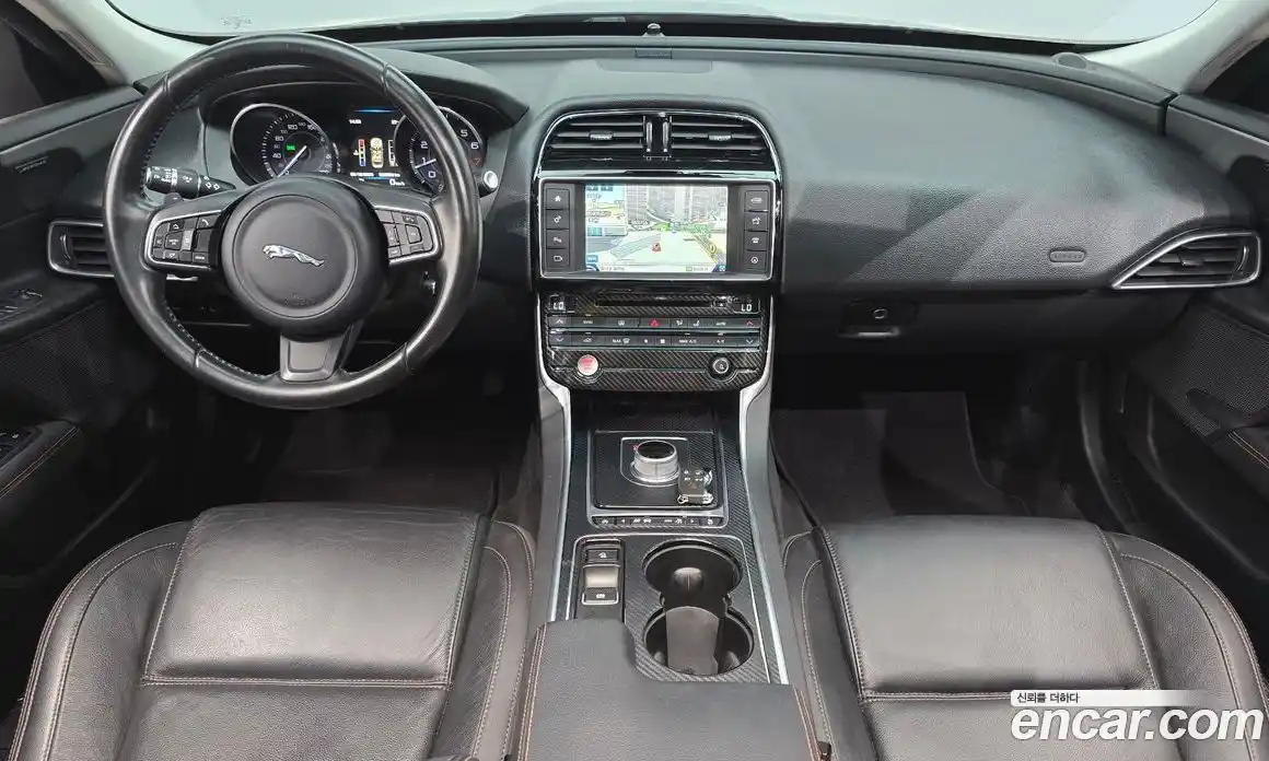 Jaguar XE 2016 2.0 гидро, фото 7