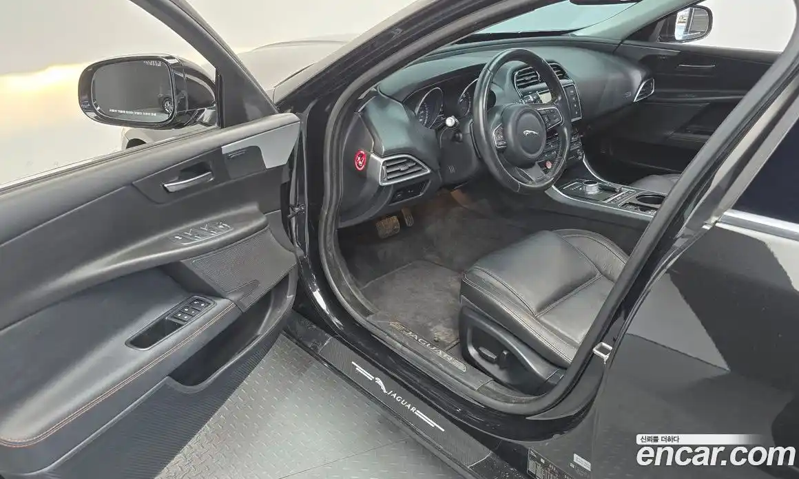 Jaguar XE 2016 2.0 гидро, фото 10