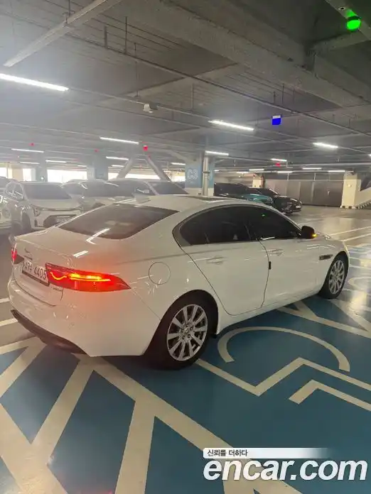 Jaguar XE 2017 2.0 гидро, фото 5
