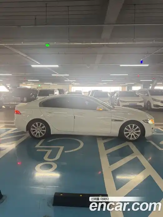 Jaguar XE 2017 2.0 гидро, фото 6
