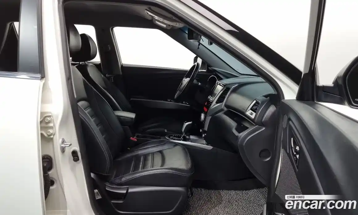 SsangYong TIBOLI 2015 1.6 автомат (гидро), фото 11