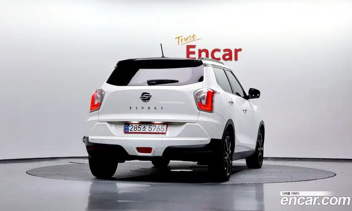 SsangYong TIBOLI 2015 1.6 автомат (гидро), фото 4