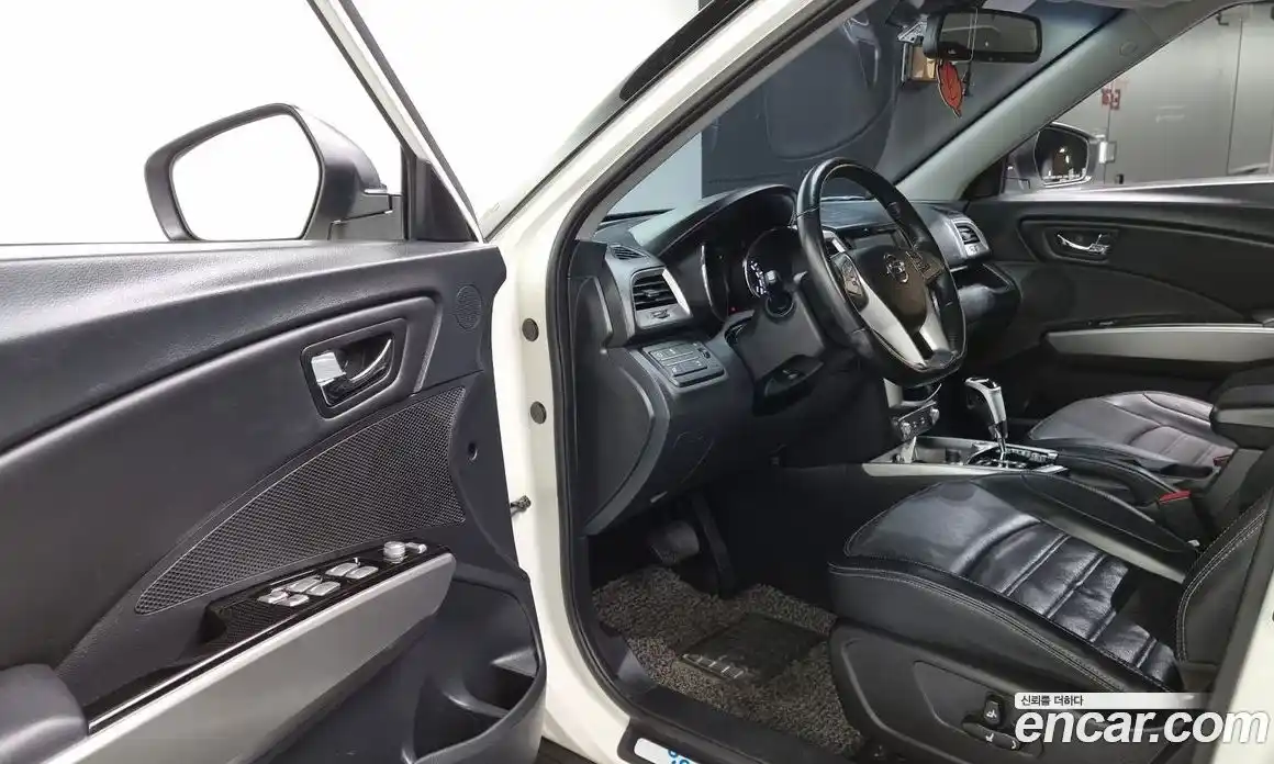 SsangYong TIBOLI 2015 1.6 автомат (гидро), фото 10
