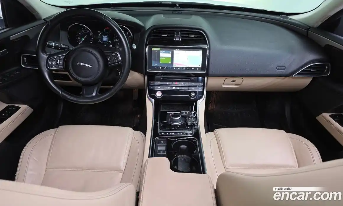 Jaguar XE 2017 2.0 гидро, фото 7