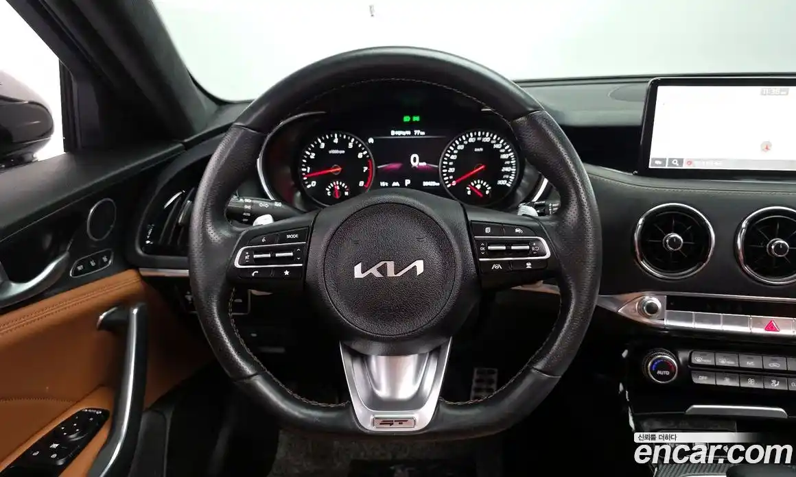 Kia Stinger 2023 3.3 автомат (гидро), фото 13