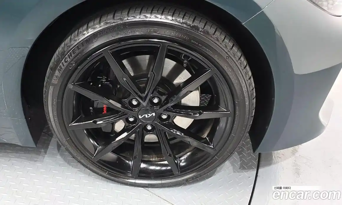 Kia Stinger 2023 3.3 автомат (гидро), фото 5