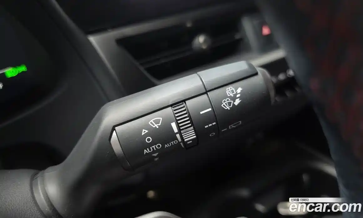 Lexus UX 2024 2.0 гидро, фото 17
