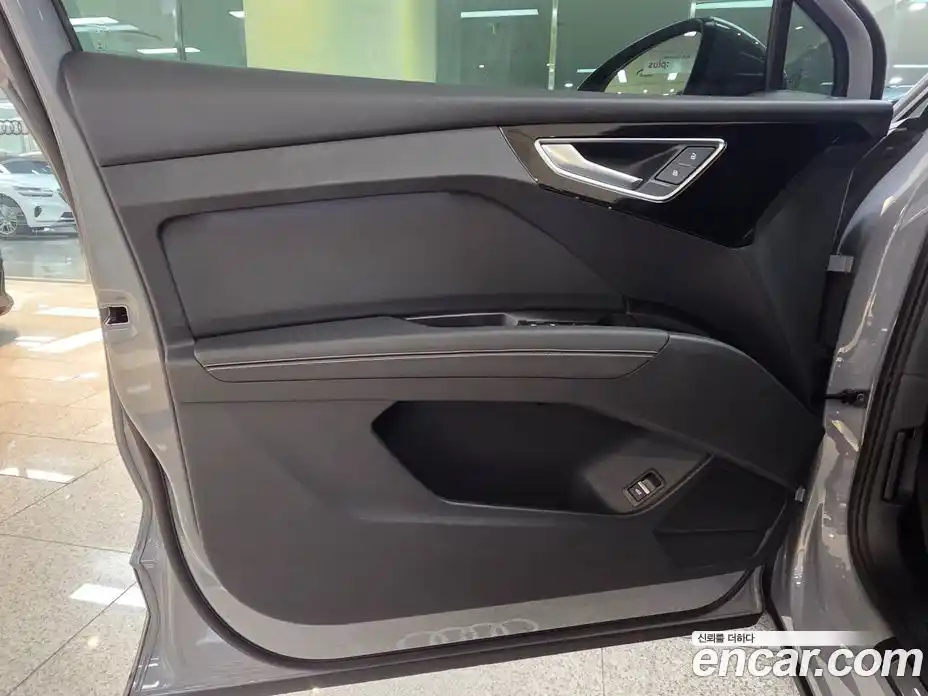 Audi Q4 e-tron 2024 автомат (гидро), фото 11
