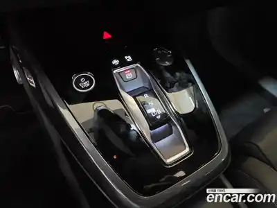 Audi Q4 e-tron 2024 автомат (гидро), миниатюра 9