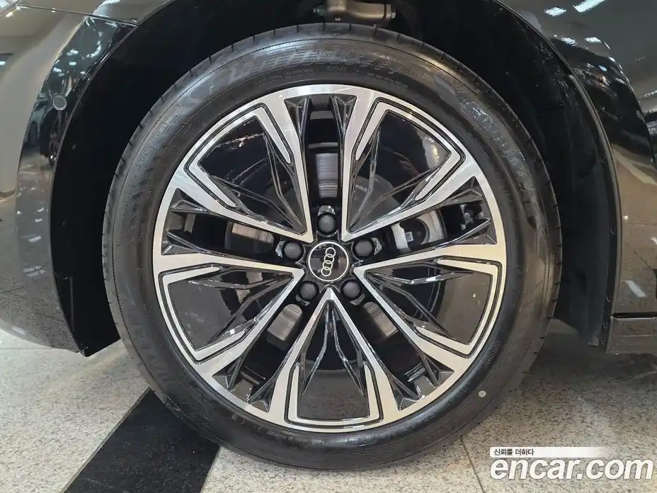 Audi A5 2025 2.0 автомат (гидро), фото 5