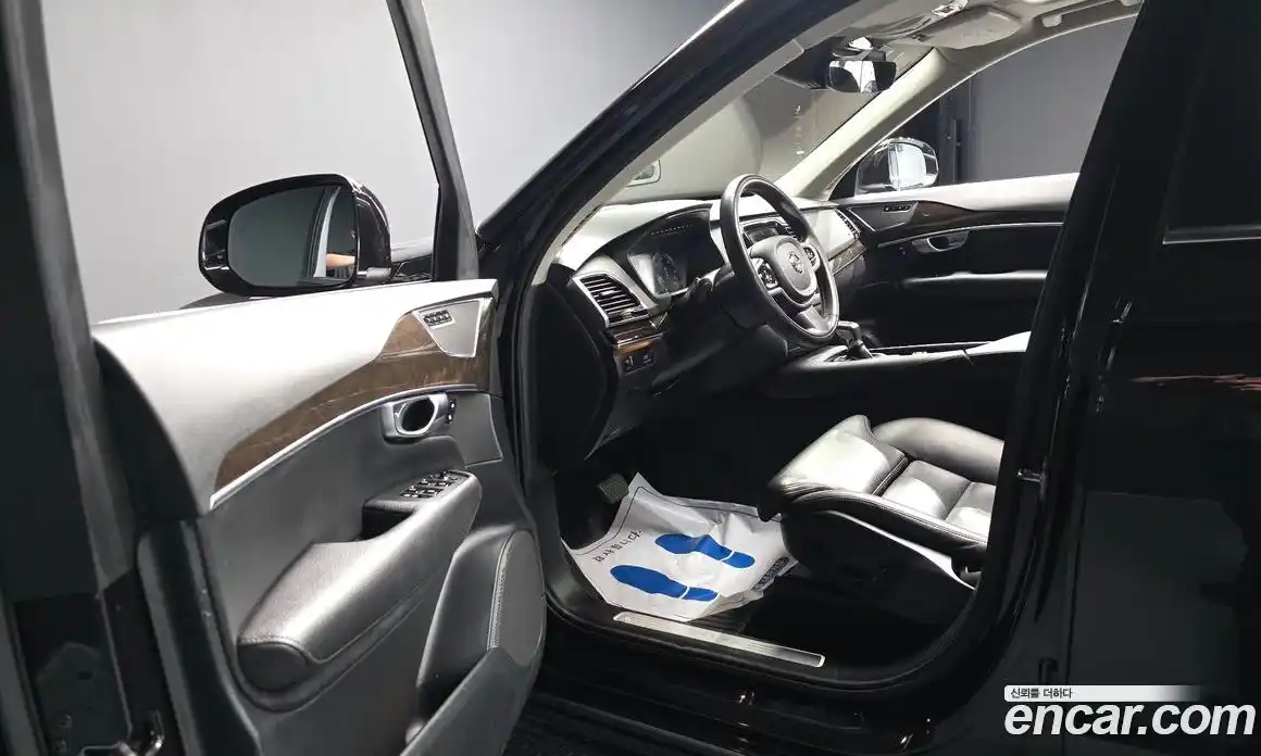 Volvo XC90 2018 2.0 автомат (гидро), фото 13