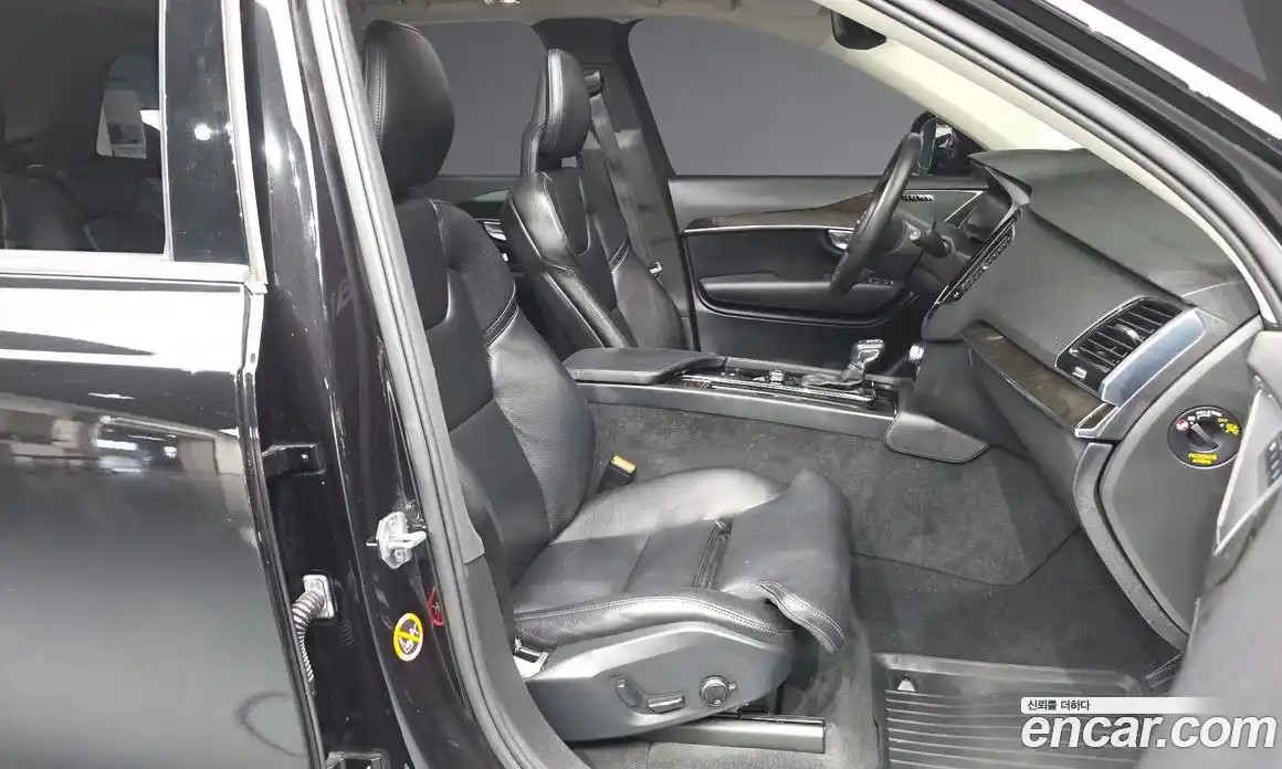 Volvo XC90 2018 2.0 автомат (гидро), фото 17